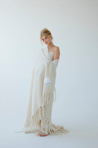 Arctic Fox & Co. - North America - The Reykjavik Throw - 100% Recycled - Pebble Beige