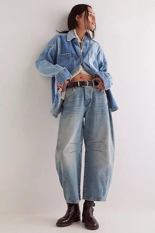 Mid-Rise Barrel Jeans in Ultra Light Beam. 