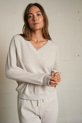 Perfect White Tee V-Neck Raglan Sweatshirt